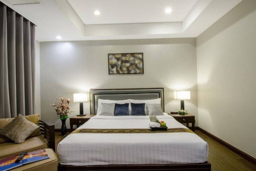 Grand Mercure Bangkok Asoke Residence hotel bedroom