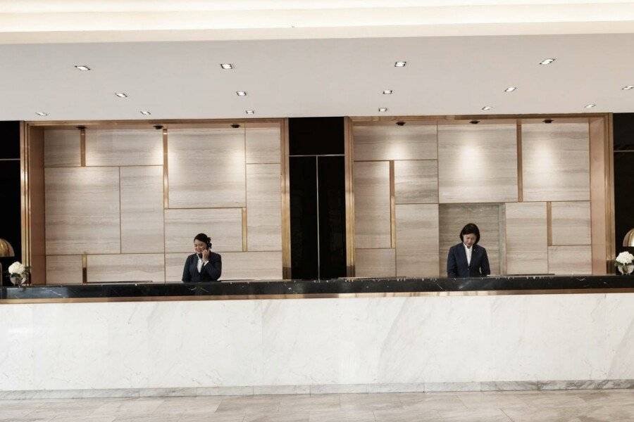 Amari Don Muang Airport front desk,lobby,