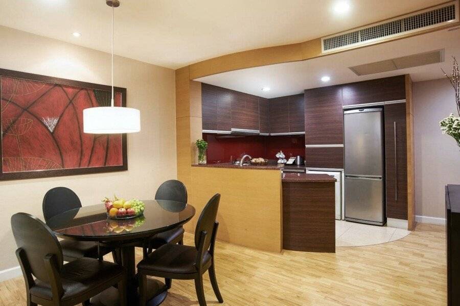 Urbana Sathorn Hotel, kitchen