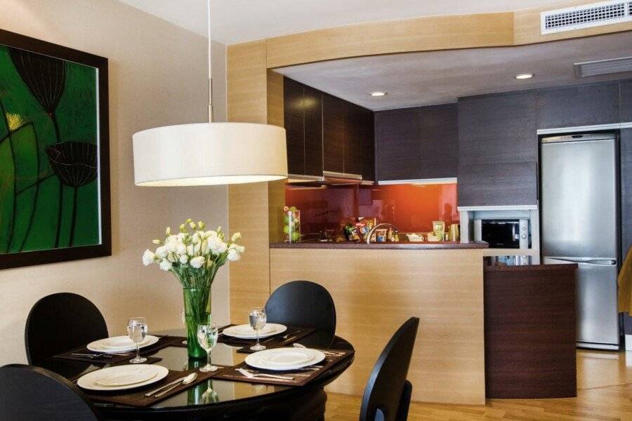 Urbana Sathorn Hotel, kitchen, hotel bedroom