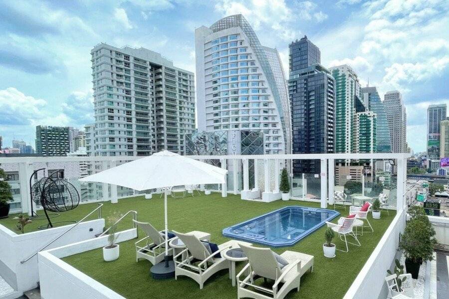 FuramaXclusive Asoke, rooftop pool,outdoor pool