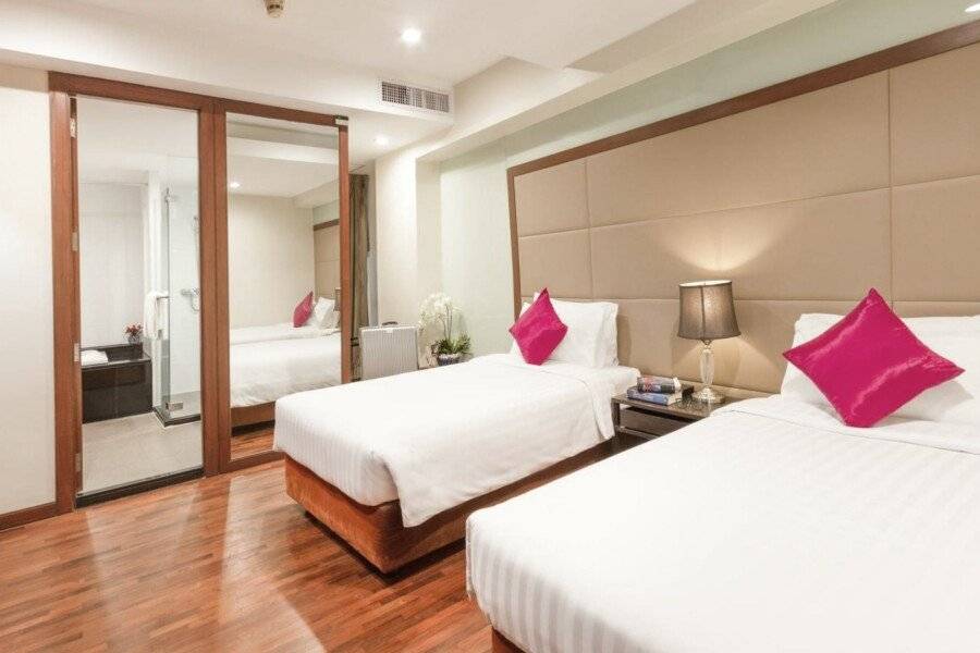 FuramaXclusive Sathorn, hotel bedroom