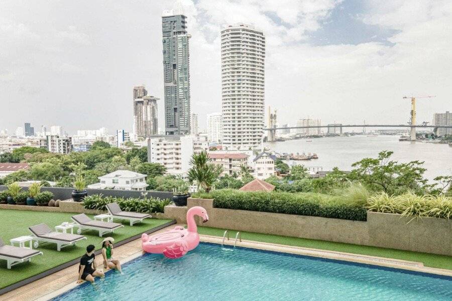 Montien Riverside Hotel rooftop pool,ocean view