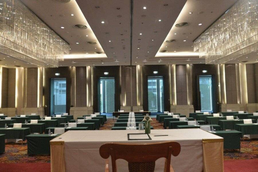 Rama Gardens Hotel Bangkok - SHA Plus Certified conference room,meeting room