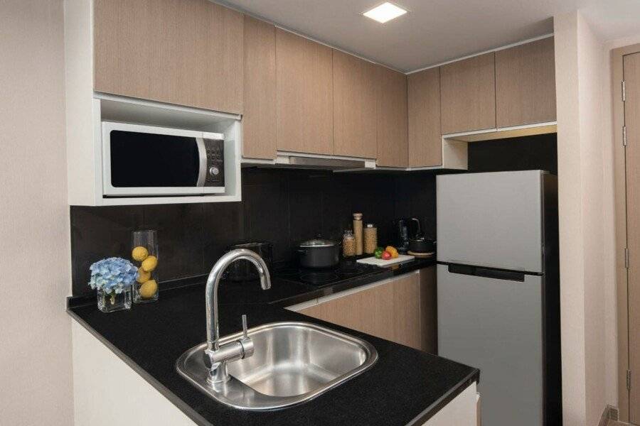 Citadines Sukhumvit 8 kitchen