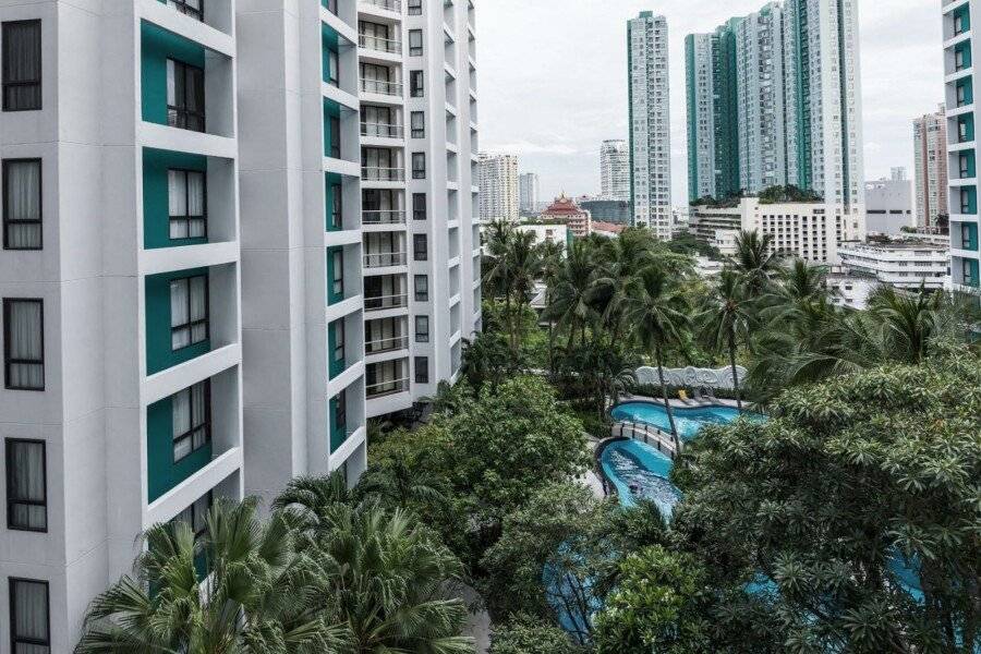 Chatrium Residence Sathon facade, pool, garden