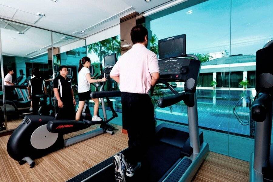 Royal Princess Larn Luang - SHA Extra Plus fitness centre,pool