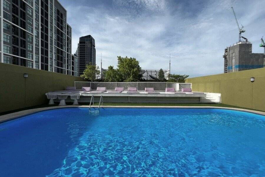 The Victory Residences outdoor pool