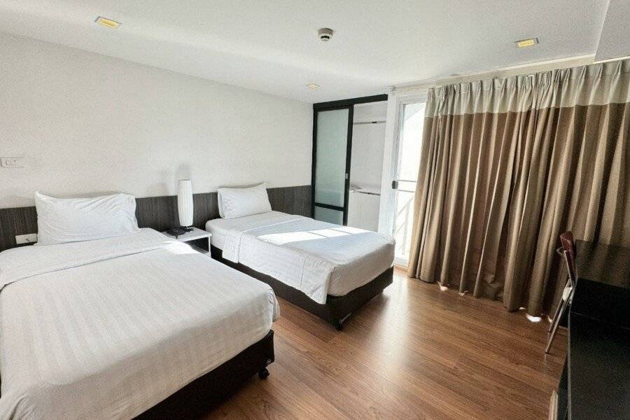 I Residence Hotel Sathorn - SHA Plus hotel bedroom