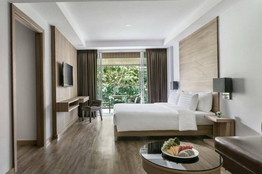 Adelphi Grande Sukhumvit hotel bedroom