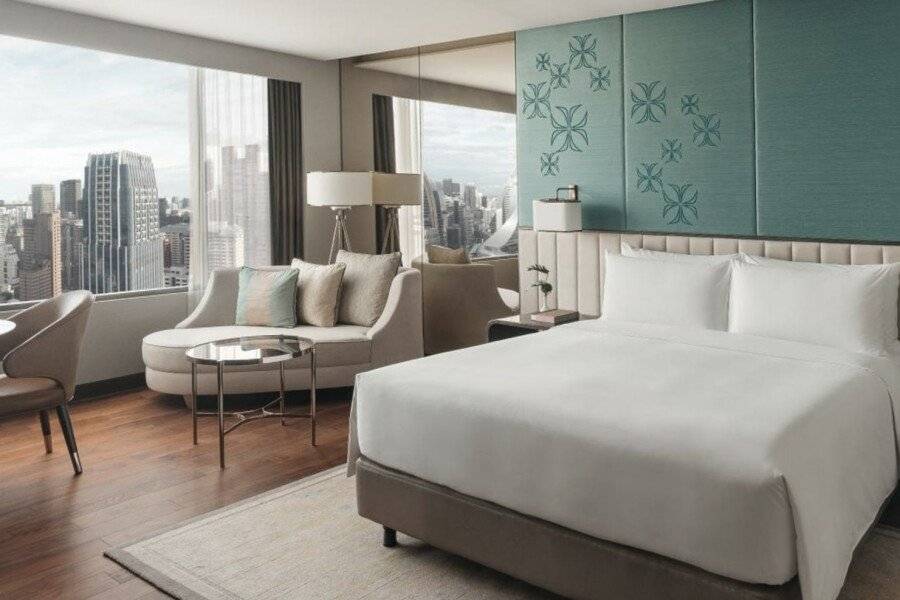 InterContinental, an IHG Hotel hotel bedroom,ocean view