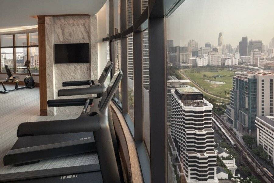 InterContinental, an IHG Hotel fitness centre,ocean view