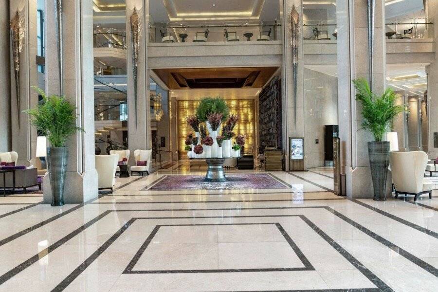 Siam Kempinski Hotel lobby