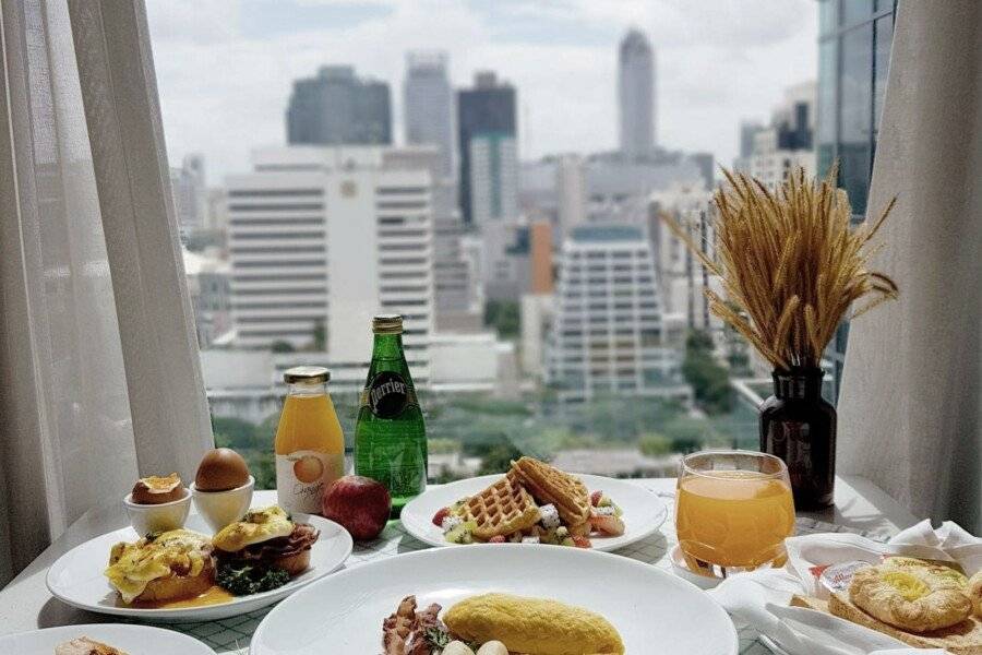 Sivatel Hotel breakfast,ocean view