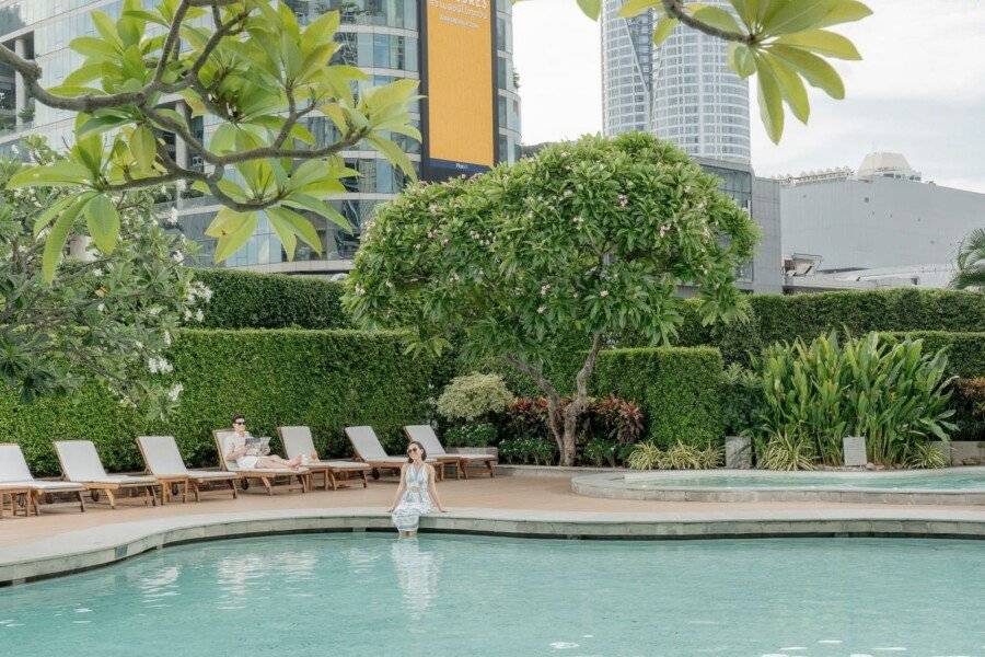 Grand Hyatt Erawan outdoor pool,spa,garden