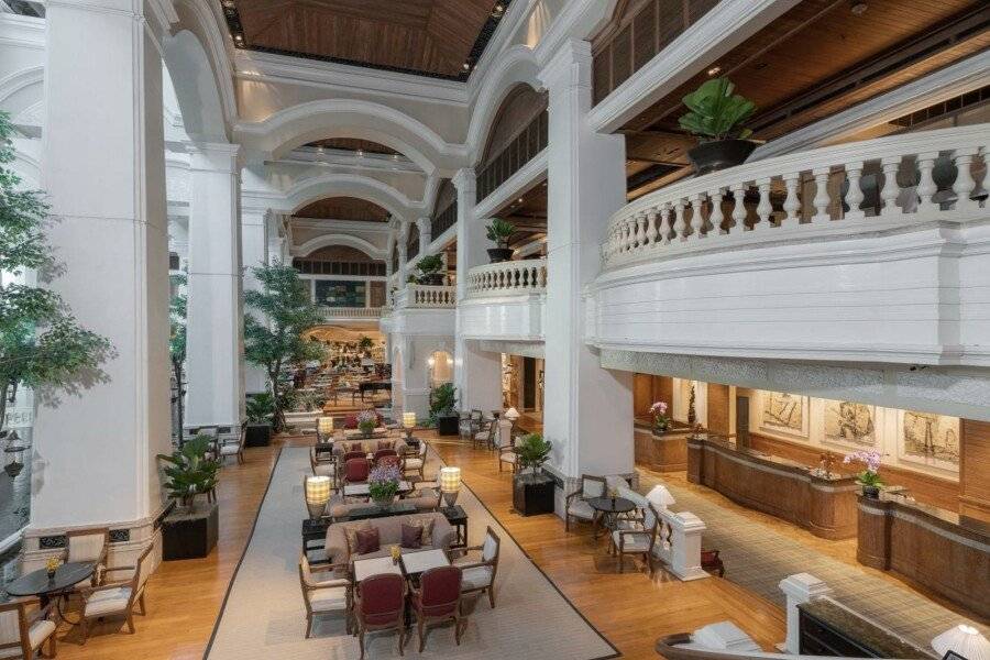 Grand Hyatt Erawan lobby,front desk