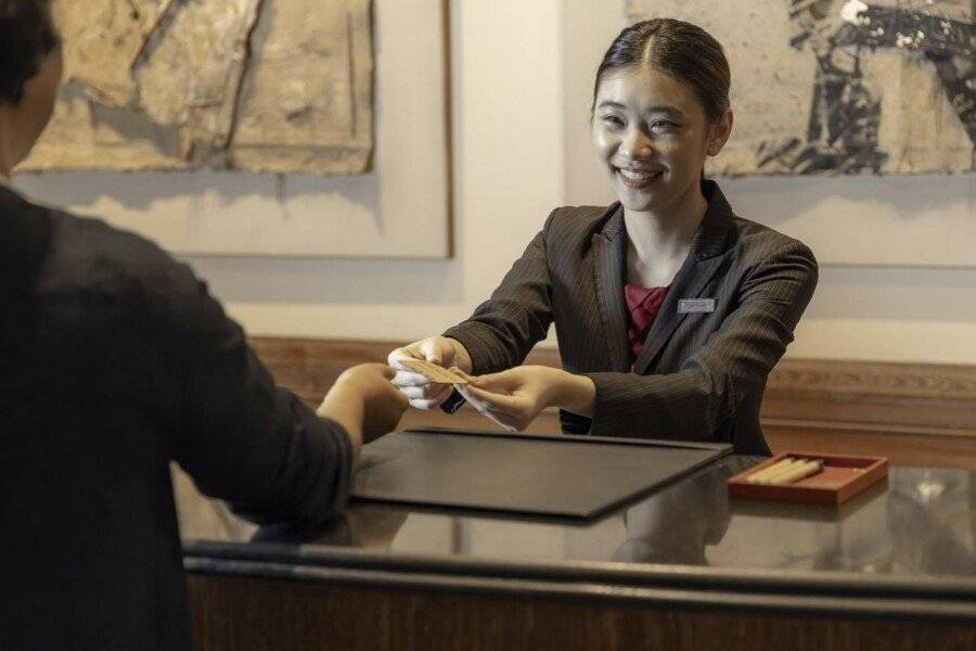 Grand Hyatt Erawan front desk, lobby, concierge