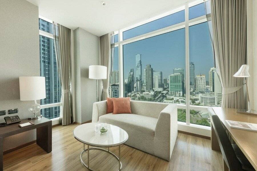 Eastin Grand Hotel Sathorn hotel bedroom,ocean view