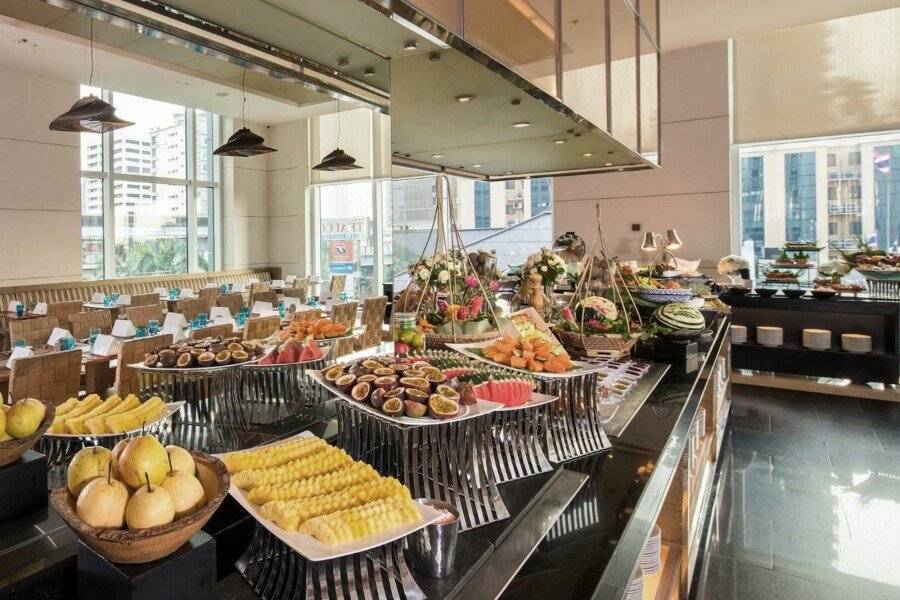 Eastin Grand Hotel Sathorn restaurant, breakfast