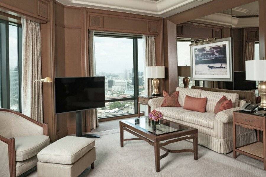 The Peninsula hotel bedroom,ocean view