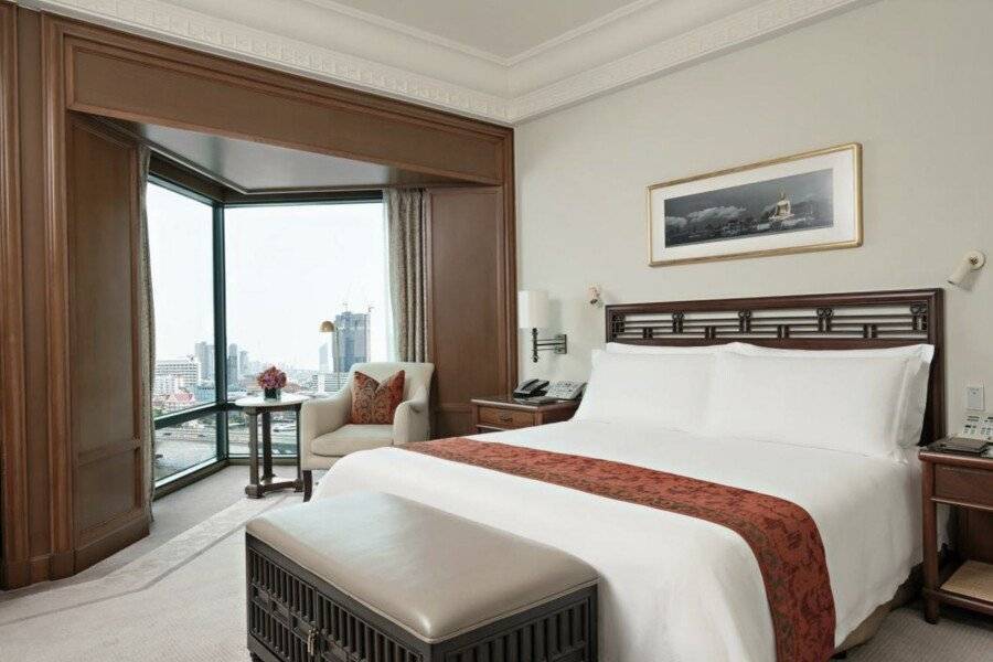 The Peninsula hotel bedroom,ocean view