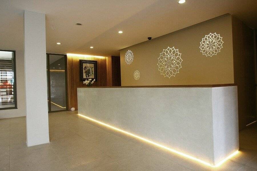 CHERN lobby,front desk,