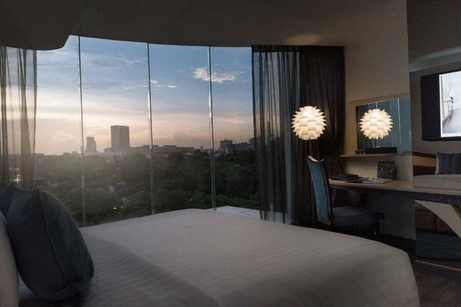 The Xtreme Suites hotel bedroom,ocean view