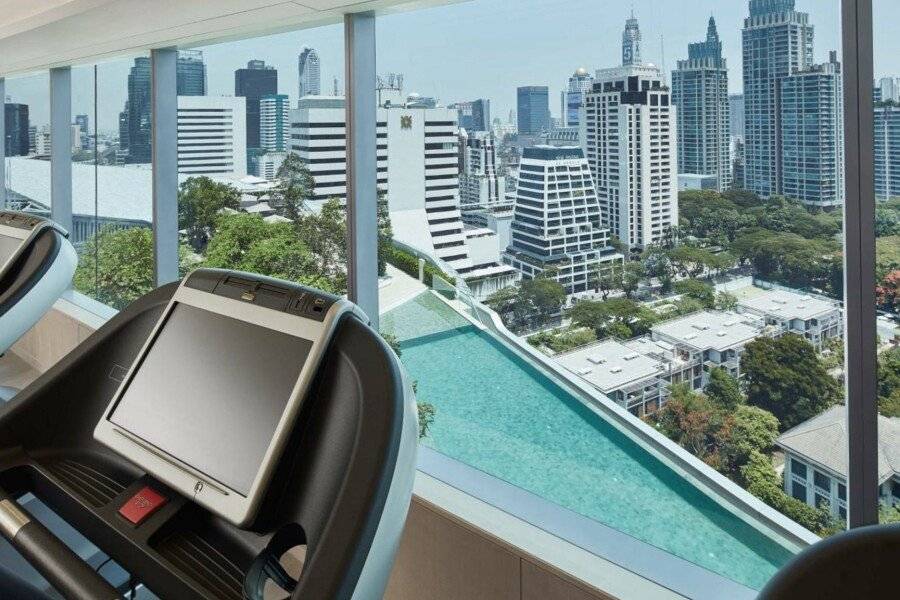 Park Hyatt fitness centre,ocean view