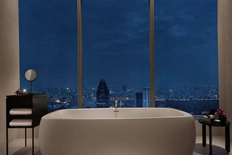 Park Hyatt bathtub,ocean view