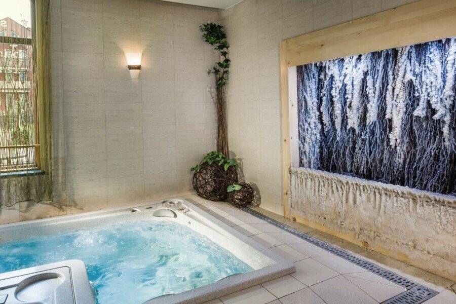 Hotel City SM Business & Spa spa,jacuzzi