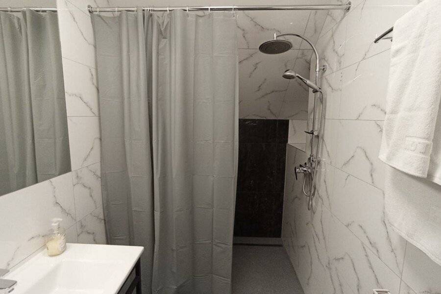 Aparthotel Kontrast bathtub