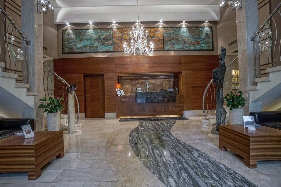 Farmona Hotel Business & SPA lobby,front desk