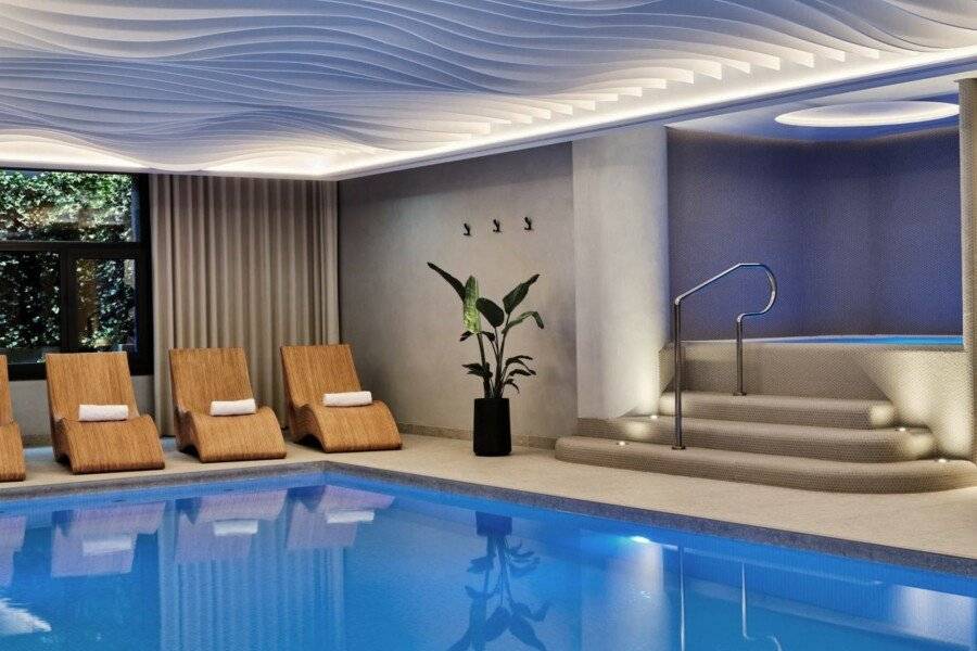 Sheraton Grand Krakow spa,indoor pool