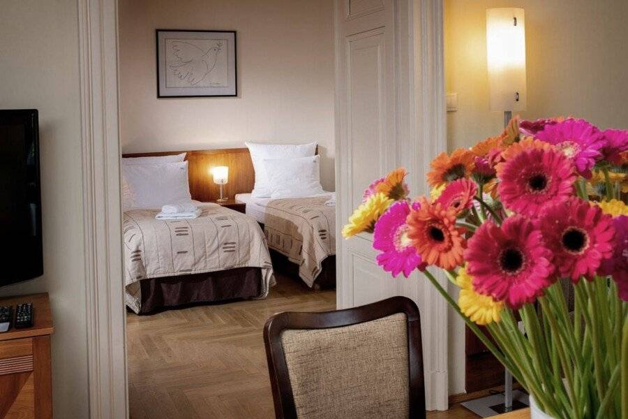 Red Brick Apartments hotel bedroom