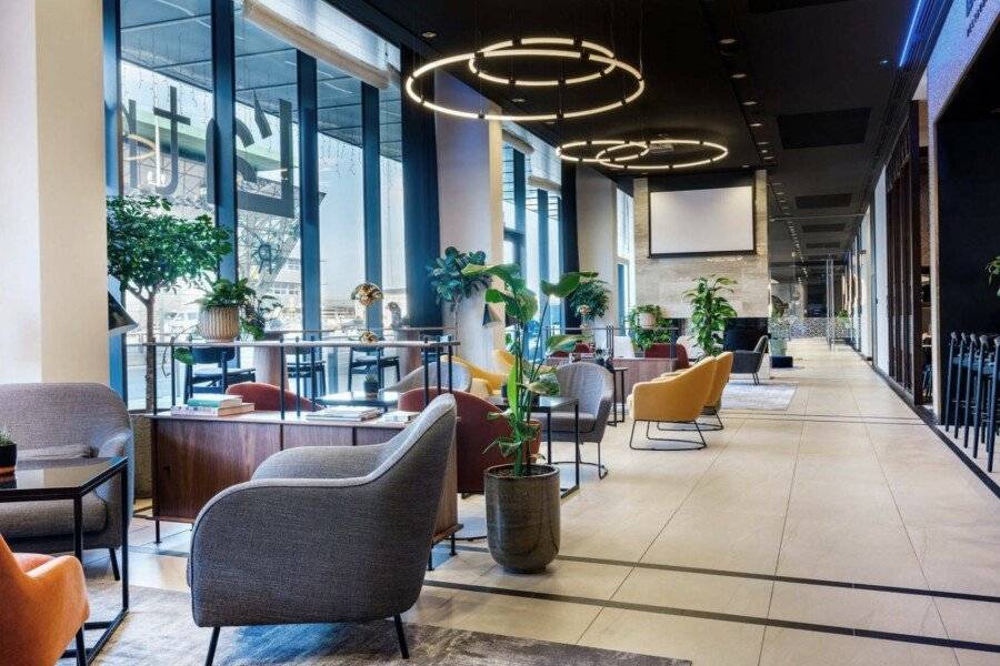 Hilton Garden Inn Krakow Airport lobby