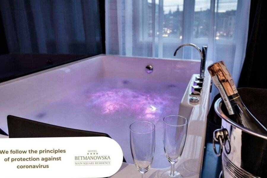 Hotel Betmanowska Main Square Residence jacuzzi