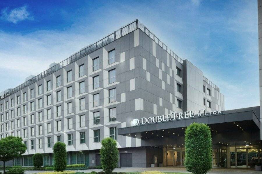 DoubleTree by Hilton Krakow Hotel & Convention Center facade