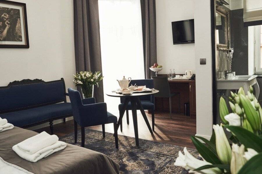 Shalom Kazimierz hotel bedroom