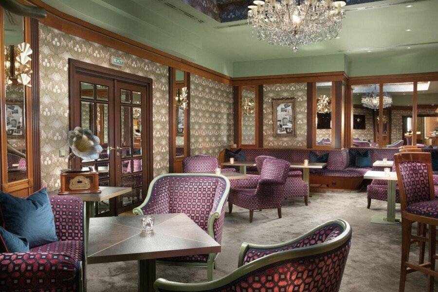 Grand Hotel Bohemia lounge, bar