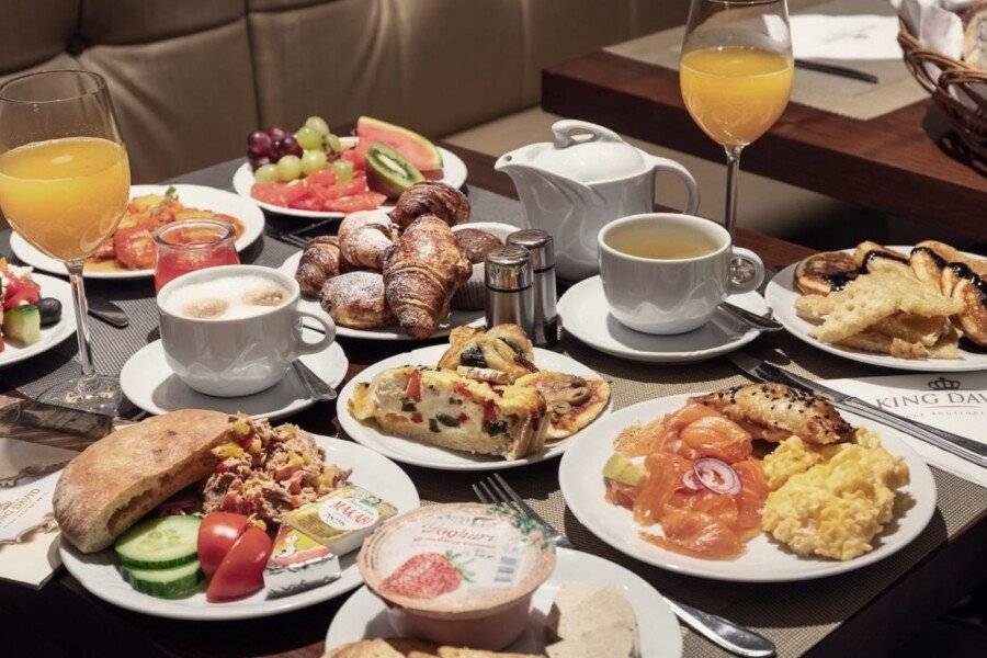 Kosher Hotel King David breakfast