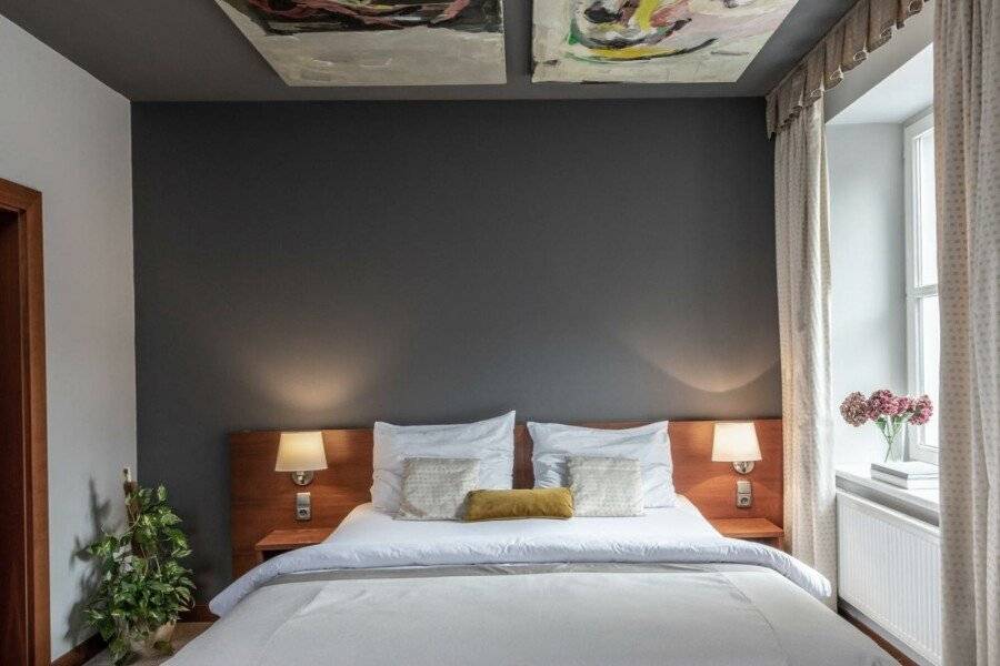 Art Hotel Prague hotel bedroom