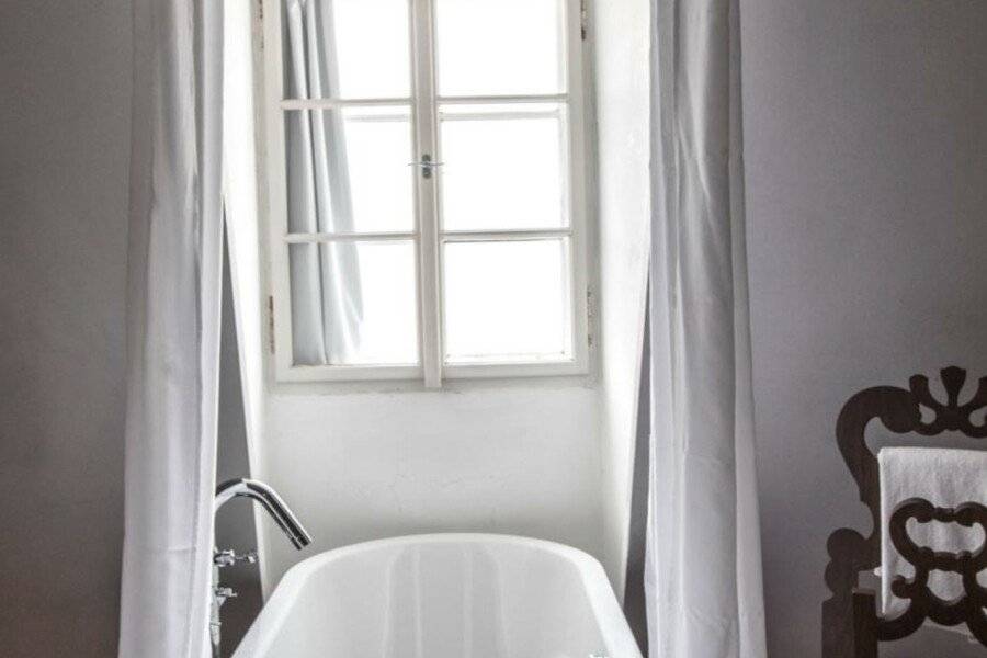 Design Hotel Neruda bathtub