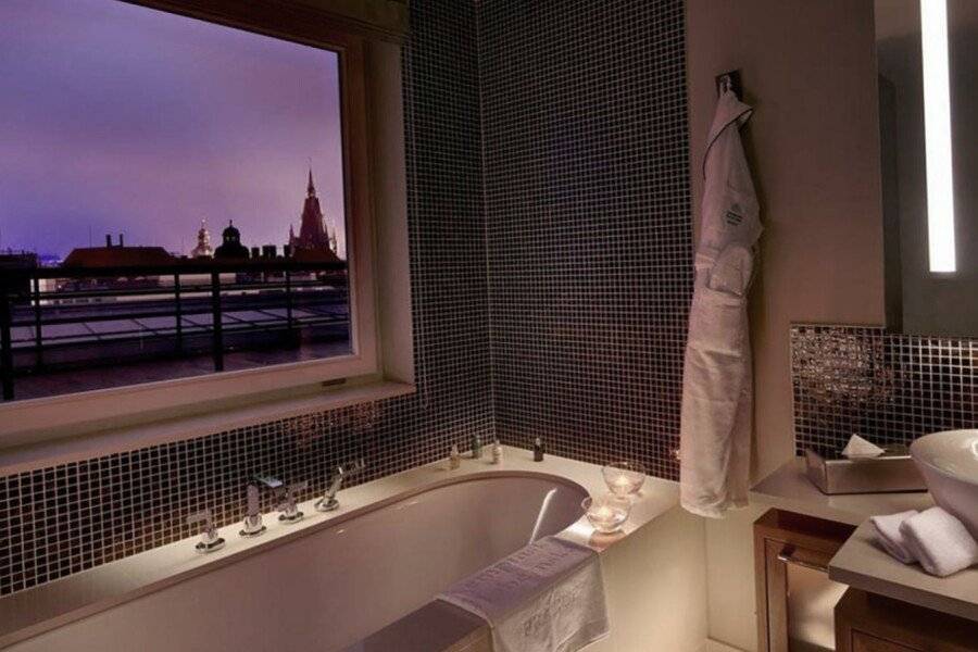 The Grand Mark - The Leading Hotels of the World bathtub,ocean view