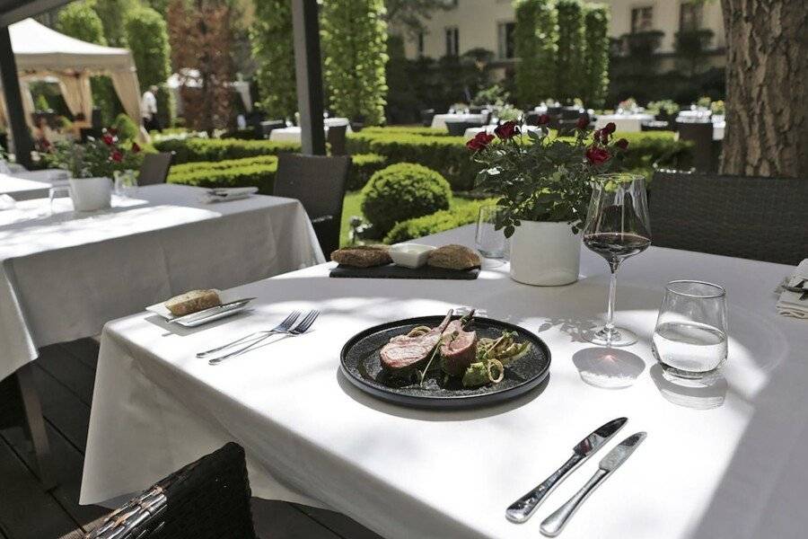 The Grand Mark - The Leading Hotels of the World restaurant