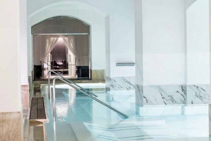 NH Collection Carlo IV spa,indoor pool