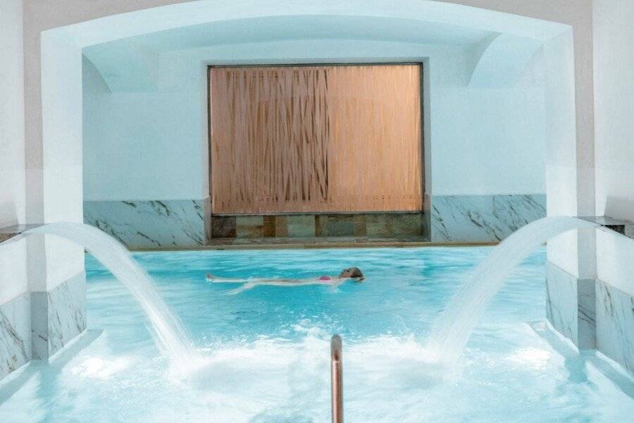 NH Collection Carlo IV indoor pool,spa