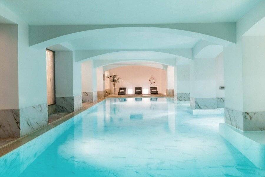 NH Collection Carlo IV indoor pool,spa