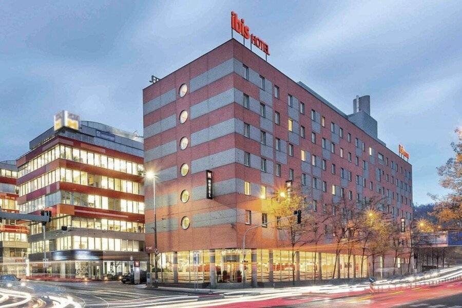 Ibis Praha Mala Strana facade