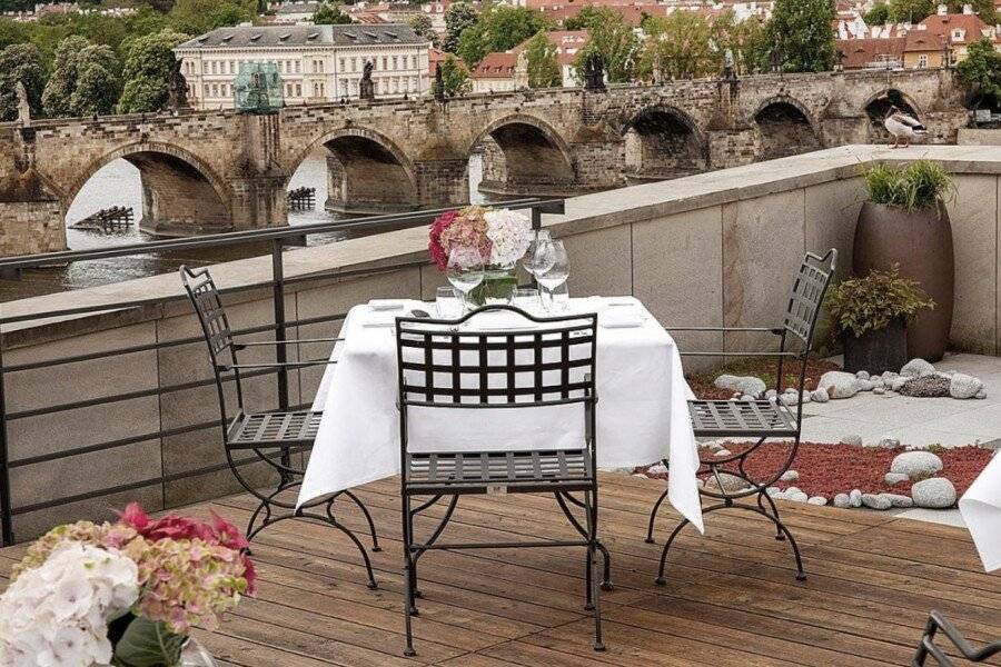 Four Seasons Hotel restaurant, balcony, outdoor pool