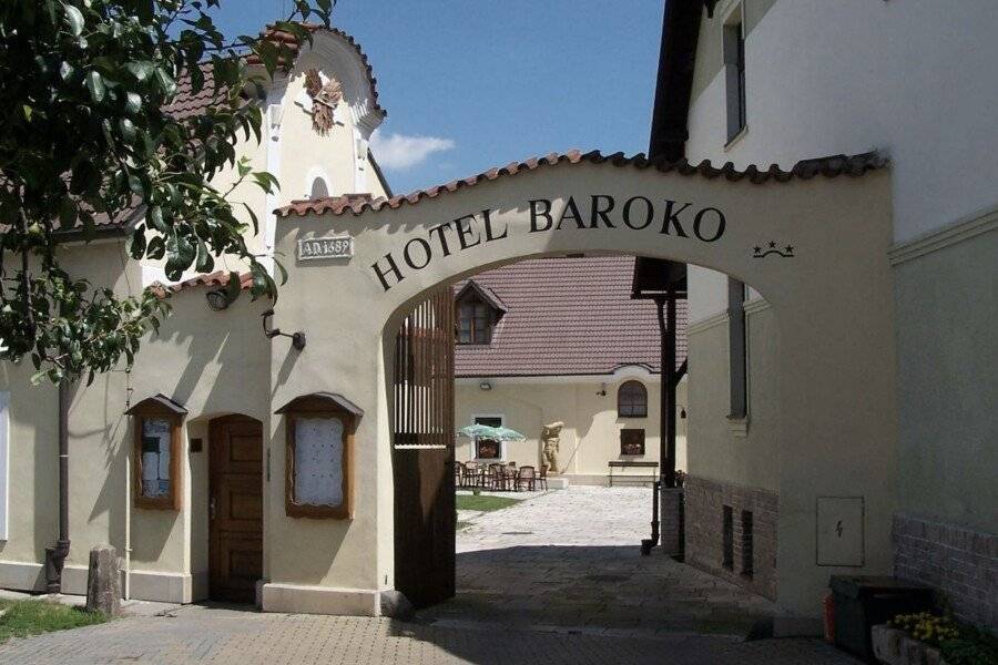 Hotel Baroko facade